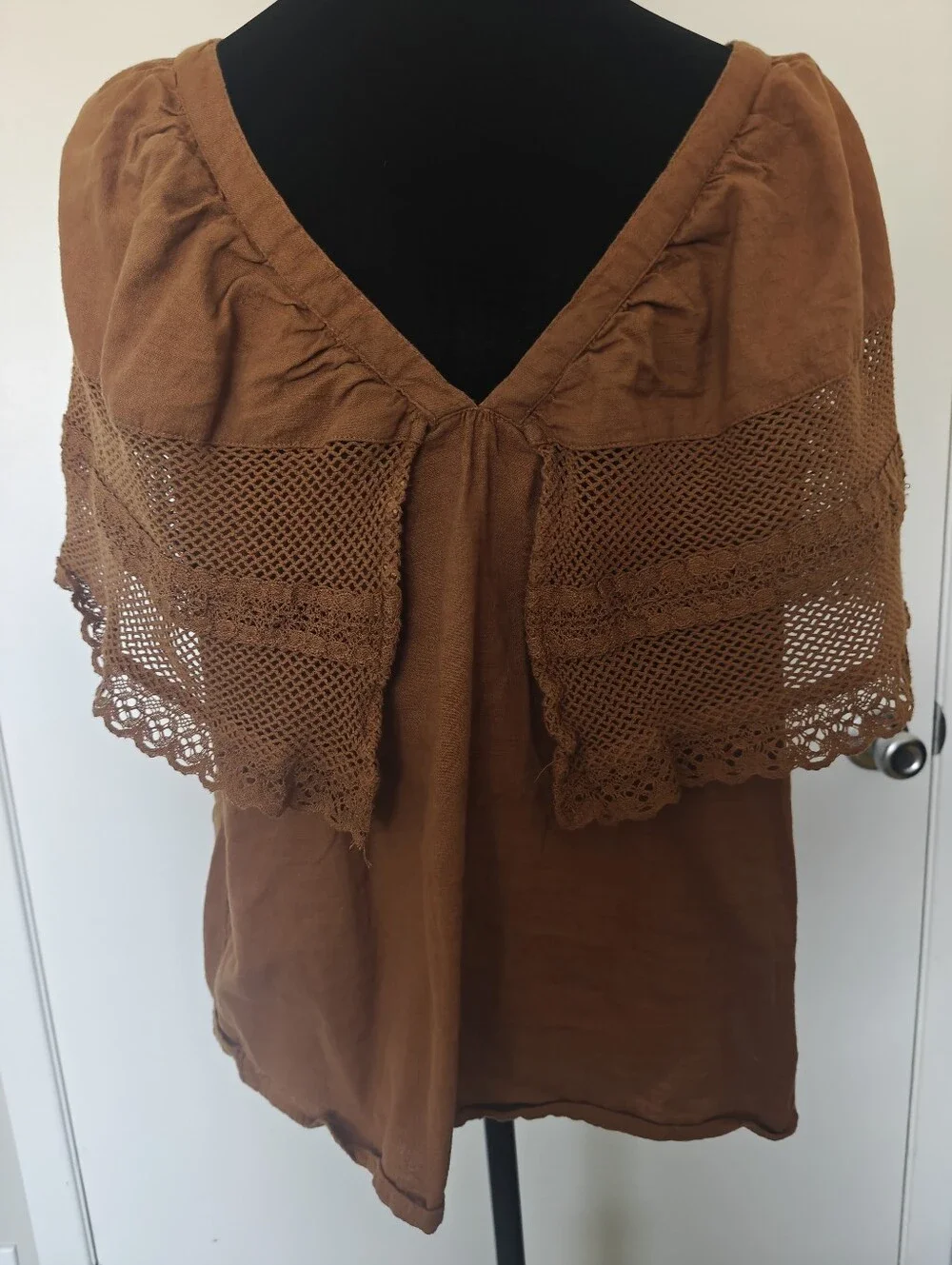 crochet mesh trim Top Cinnamon flutter sleeves L Cotton Peasant